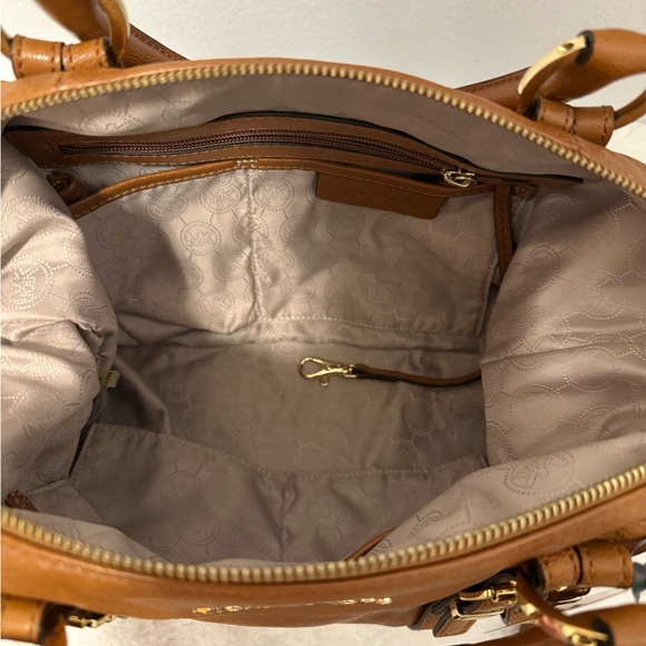 Michael Kors Medium Leigh Luggage Brown Tan Leather Satchel EUC - Picture 5 of 5